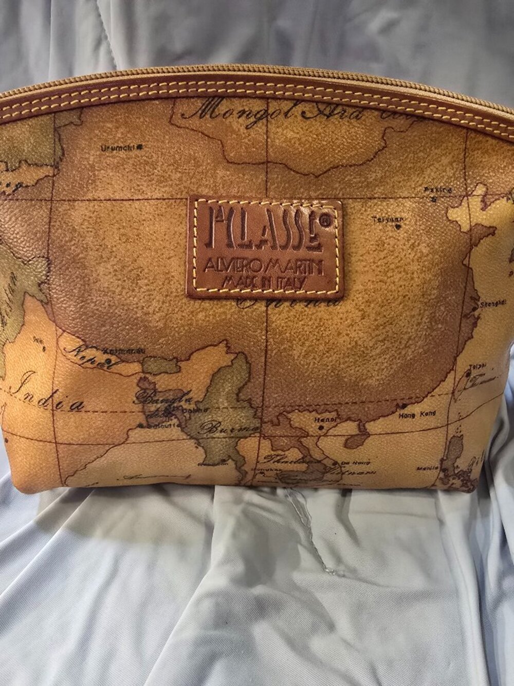Alviero Martini 1A Classe Geo Classic Dome Cosmetic Pouch Bag